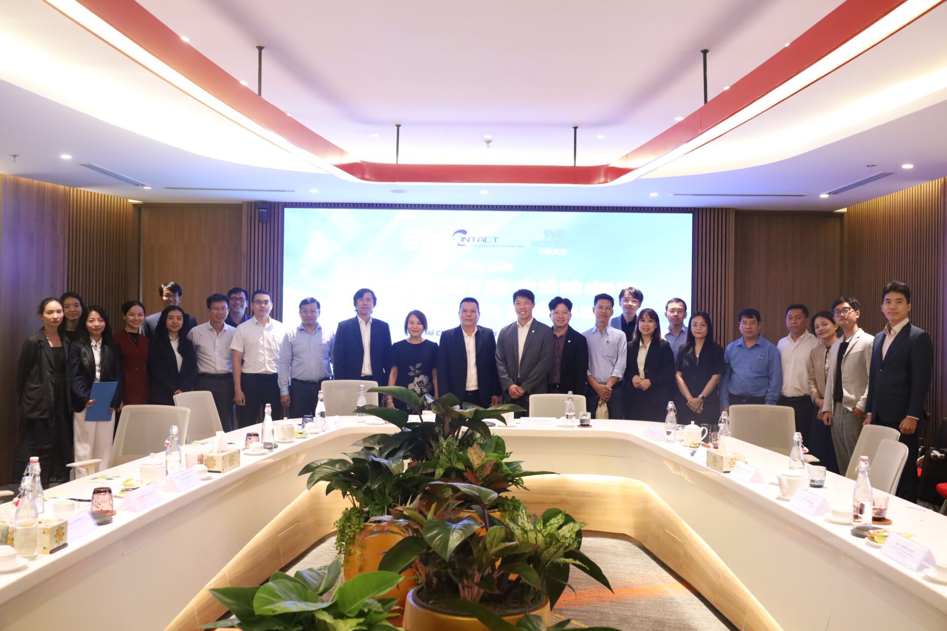 HCMC C4IR phối hợp cùng Taiwan Tech về đào tạo nhân lực cho các ngành STEM, bán dẫn và tài chính