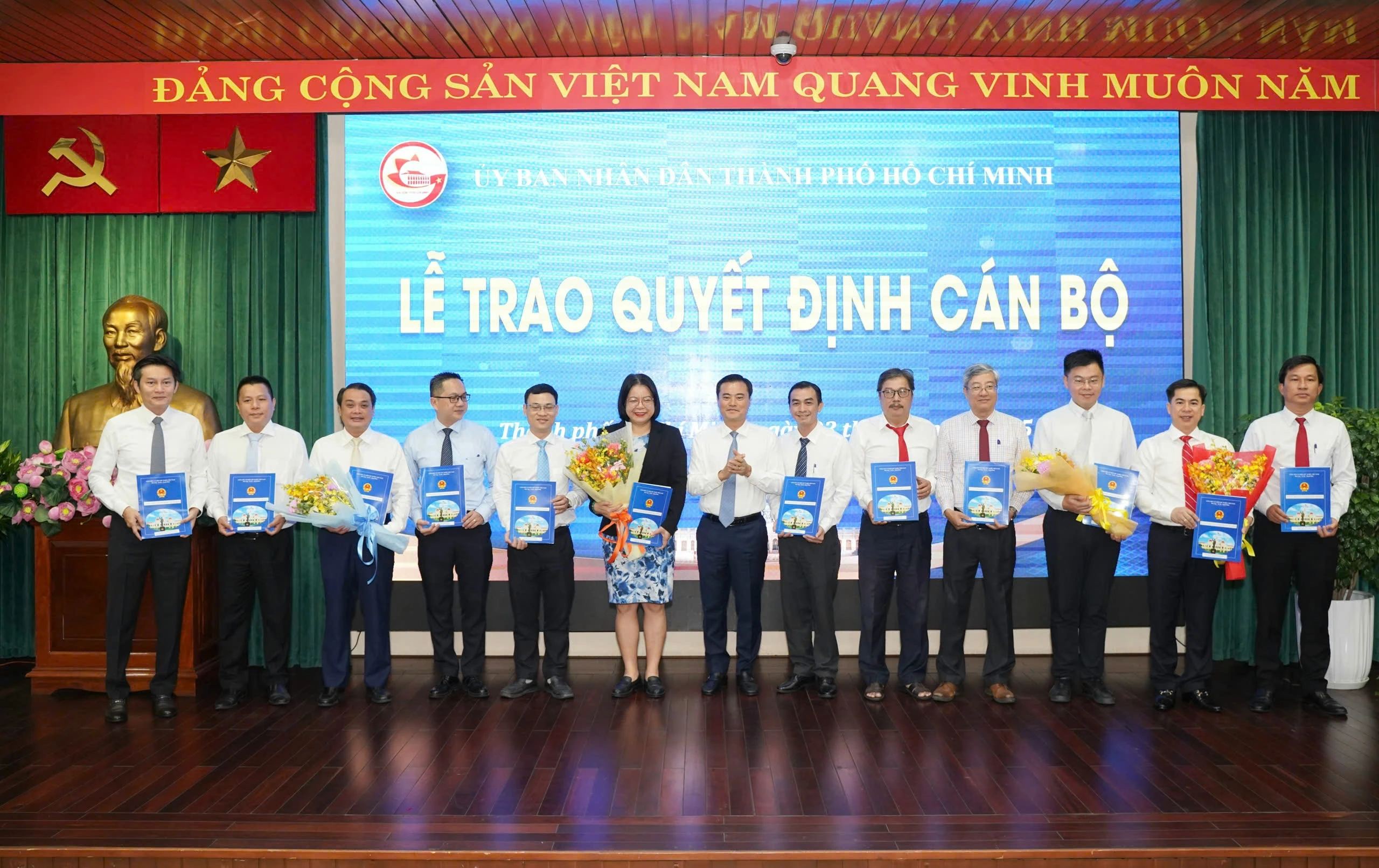 Chủ tịch UBND TPHCM bổ nhiệm lãnh đạo 54 đơn vị sự nghiệp công lập