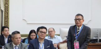 Ông Võ Quang Huệ, Chủ tịch FoundryAI Vietnam, Cố vấn cấp cao Tập đoàn Vingroup chia sẻ kinh nghiệm phát triển sản xuất công nghệ cao tại hội nghị. (Ảnh: TTXVN)