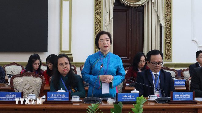 Bà Trần Tuệ Tri, Đồng sáng lập và cố vấn cấp cao Vietnam Brand Purpose, Việt kiều Singapore đề xuất giải pháp tăng trưởng tại hội nghị. (Ảnh: TTXVN)