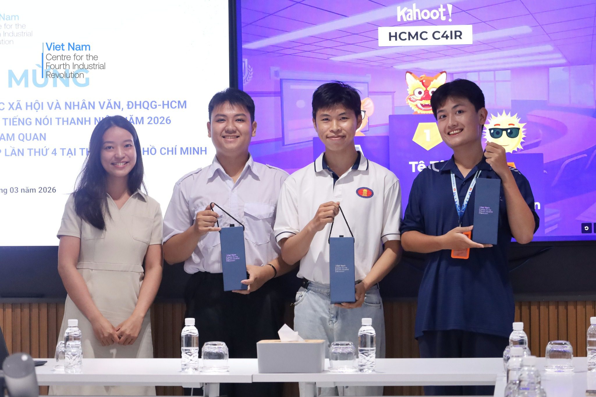 HCMC C4IR tổ chức buổi gặp gỡ đoàn sinh viên ĐH KHXH&NV TP.HCM