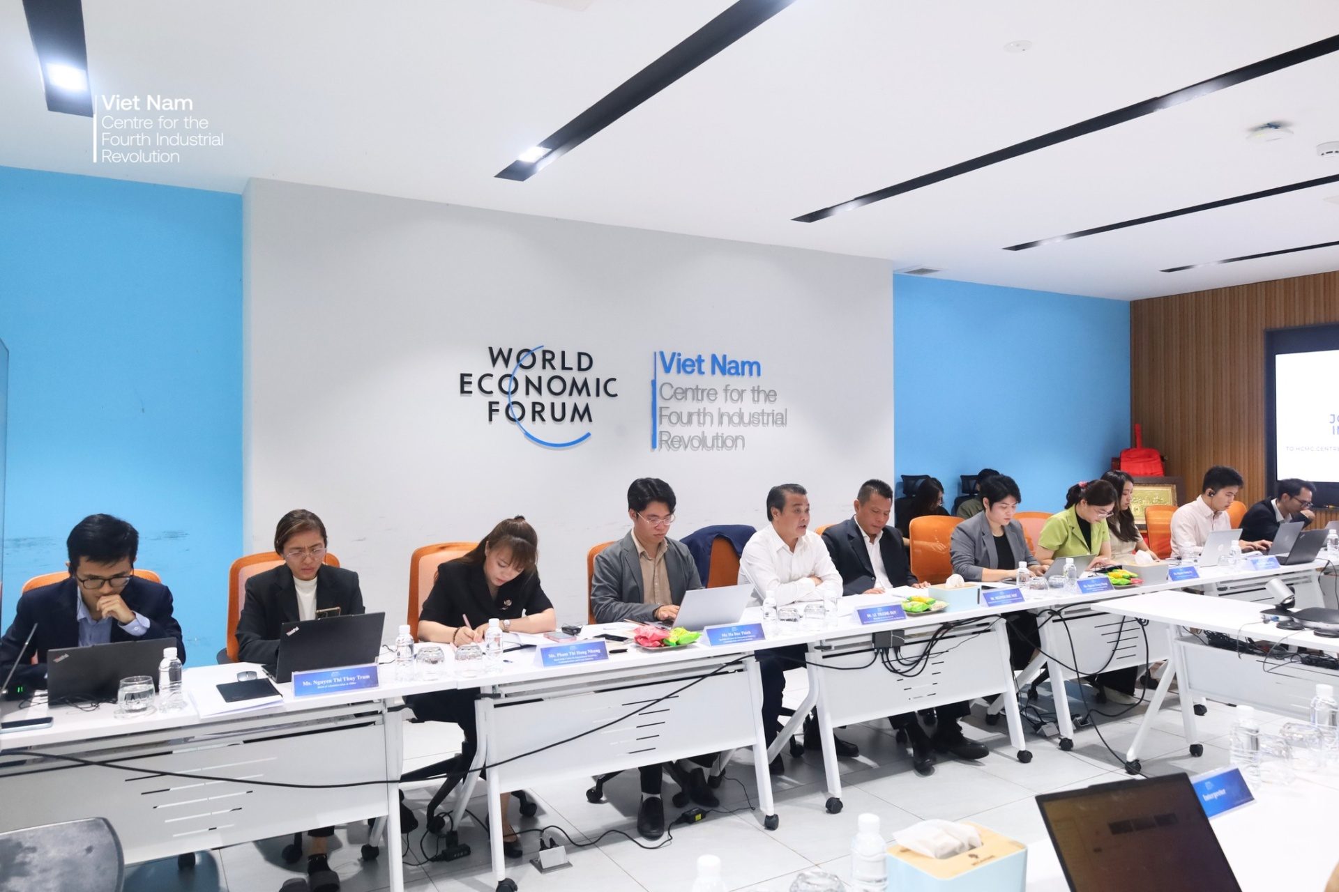 HCMC C4IR và Johnson Controls International thảo luận hợp tác chiến lược về hạ tầng dữ liệu và trung tâm AI