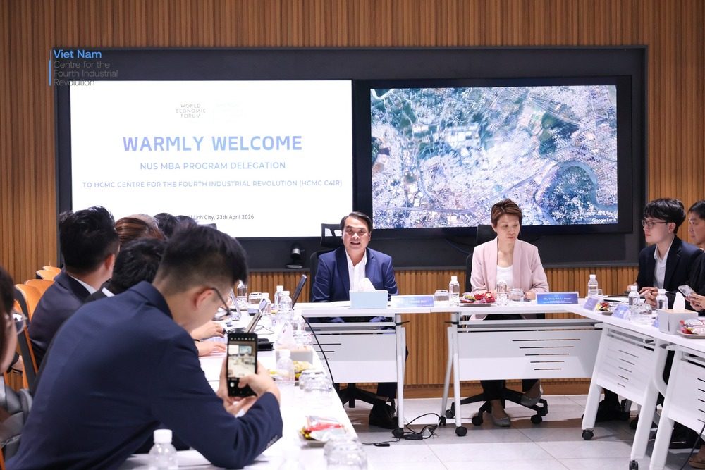 Hcmc C4IR đón tiếp đoàn học viên MBA từ NUS Business School