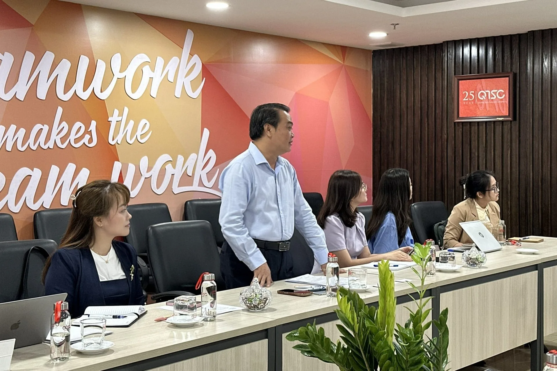 HCMC C4IR và QTSC thúc đẩy hợp tác chiến lược về công nghệ cao và đổi mới sáng tạo