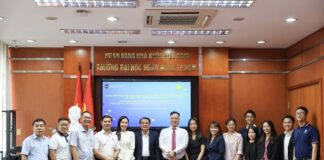 HCMC C4IR làm việc với Đại học Ngân hàng