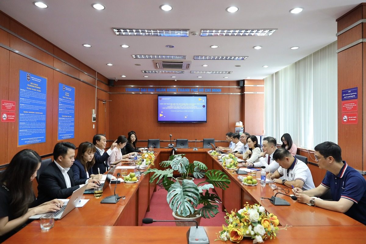 HCMC C4IR làm việc với Đại học Ngân hàng: Kiến tạo nguồn lực cho kỷ nguyên tài chính và công nghệ