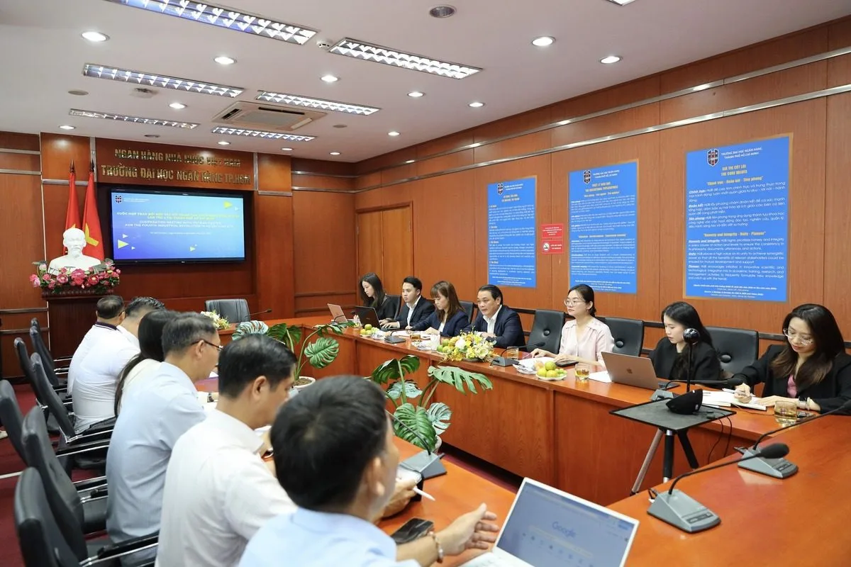 HCMC C4IR làm việc với Đại học Ngân hàng: Kiến tạo nguồn lực cho kỷ nguyên tài chính và công nghệ 5 HCMC C4IR làm việc với Đại học Ngân hàng: Kiến tạo nguồn lực cho kỷ nguyên tài chính và công nghệ