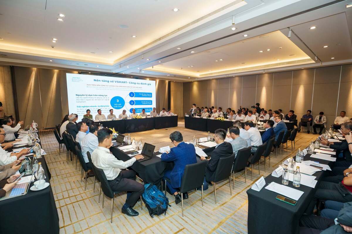 Hội nghị có sự tham dự của hơn 90 đại biểu đến từ các sở, ban, ngành; viện nghiên cứu, trường đại học; hiệp hội lớn; các chuyên gia trong lĩnh vực sản xuất, tự động hóa, khoa học công nghệ và đổi mới sáng tạo cùng lãnh đạo các doanh nghiệp tiêu biểu.