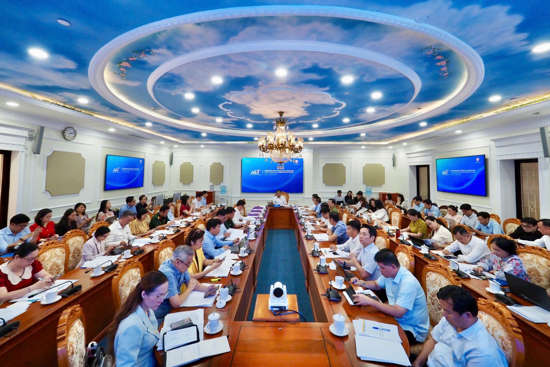 TP.HCM đảm bảo tiến độ tổ chức Diễn đàn Kinh tế mùa thu năm 2026 (AEF 2026) 1 TP.HCM đảm bảo tiến độ tổ chức Diễn đàn Kinh tế mùa thu năm 2026 (AEF 2026)